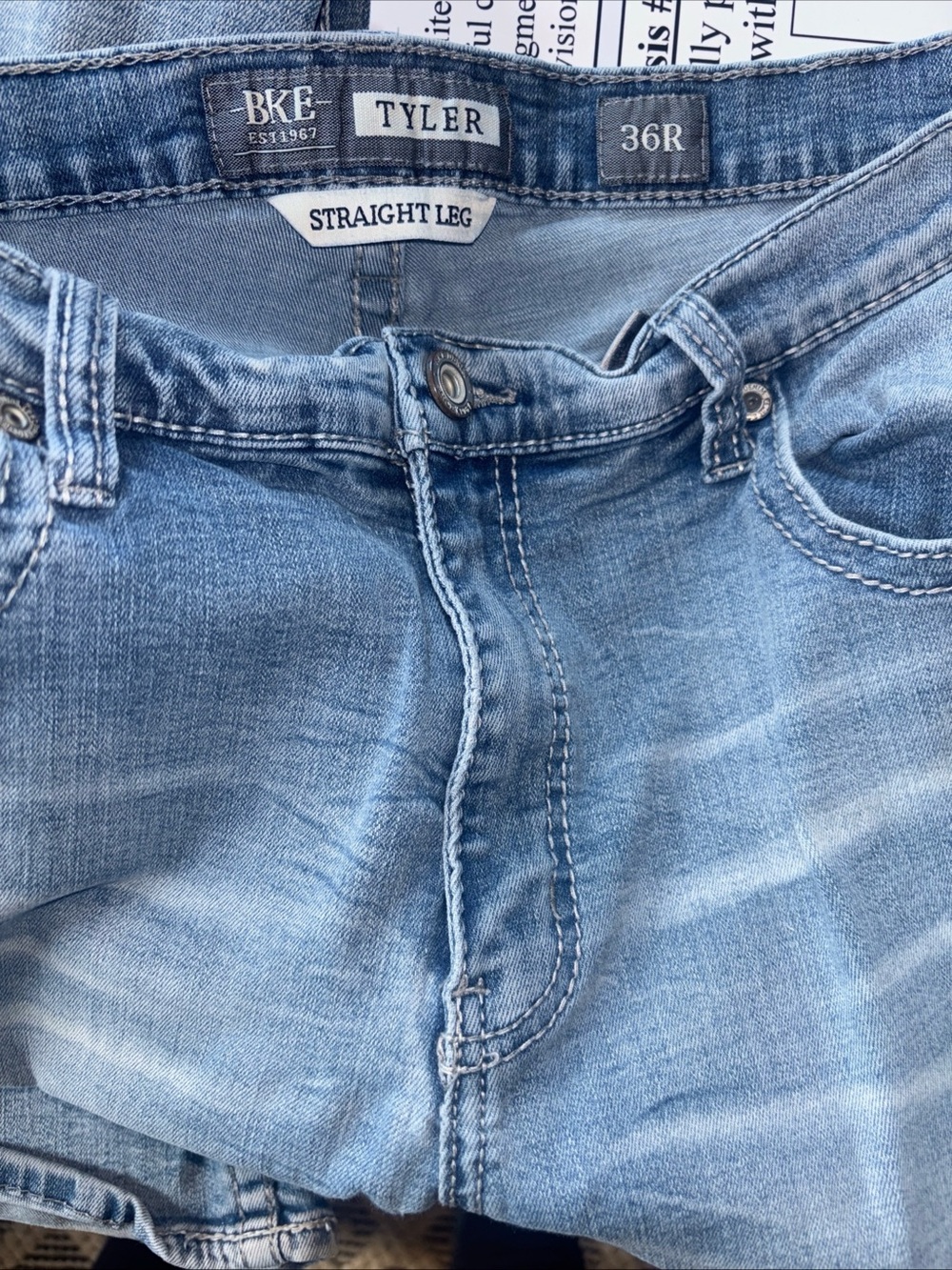 BKE Tyler Straight Leg Jeans - Light Blue Wash